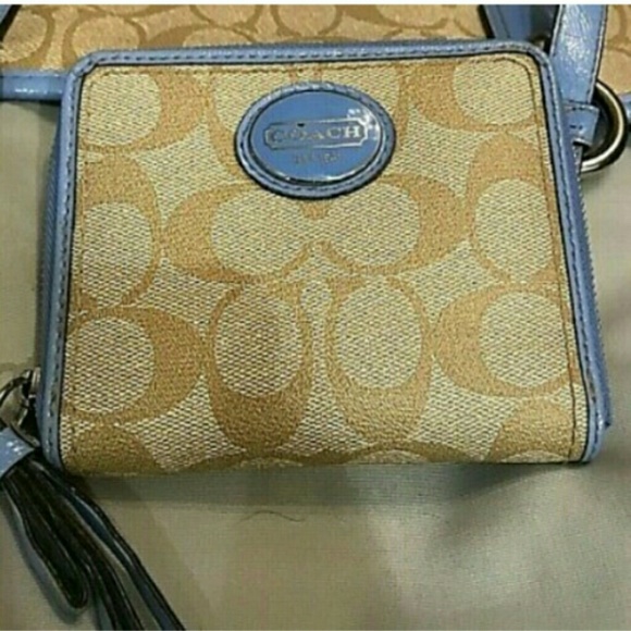 Authentic GUC Coach Peyton purse set - Picture 4 of 4